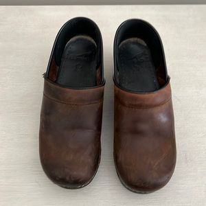 Dansko Professional Size 39